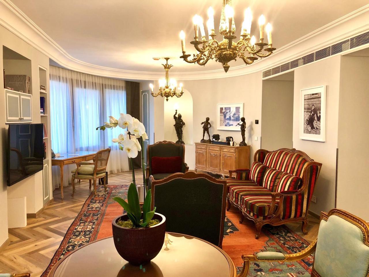 Le Bristol Hotel Beirut Exteriör bild
