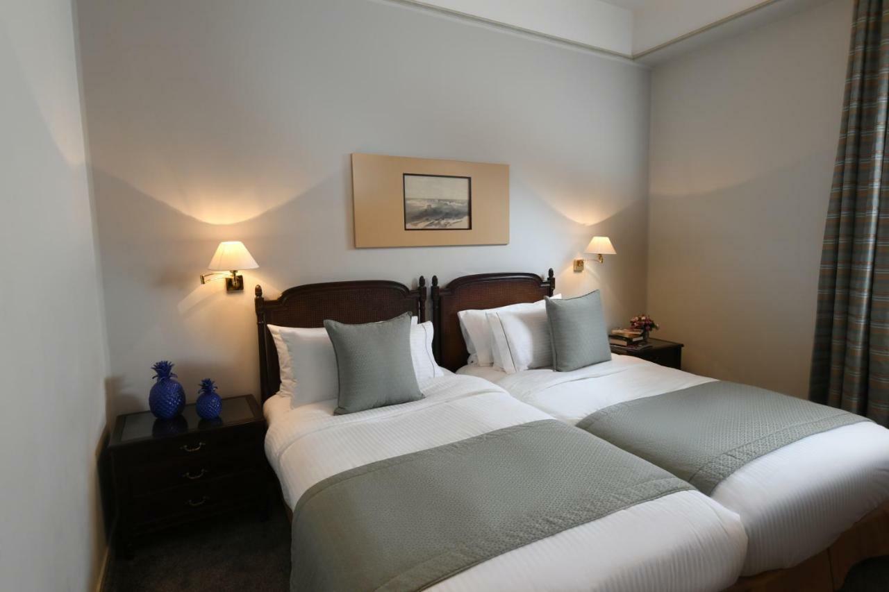 Le Bristol Hotel Beirut Exteriör bild
